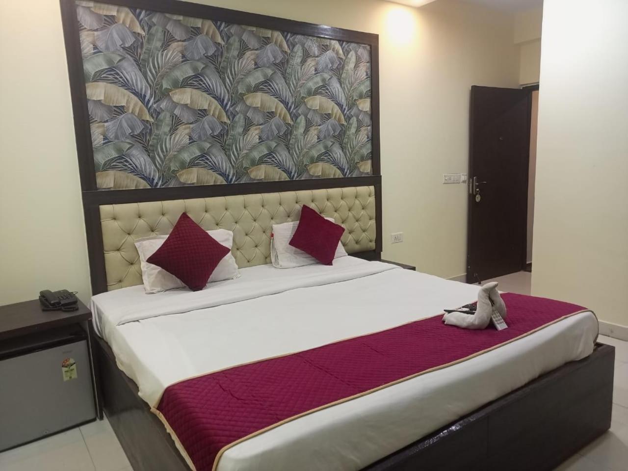 Hotel Eco Park New Town Экстерьер фото